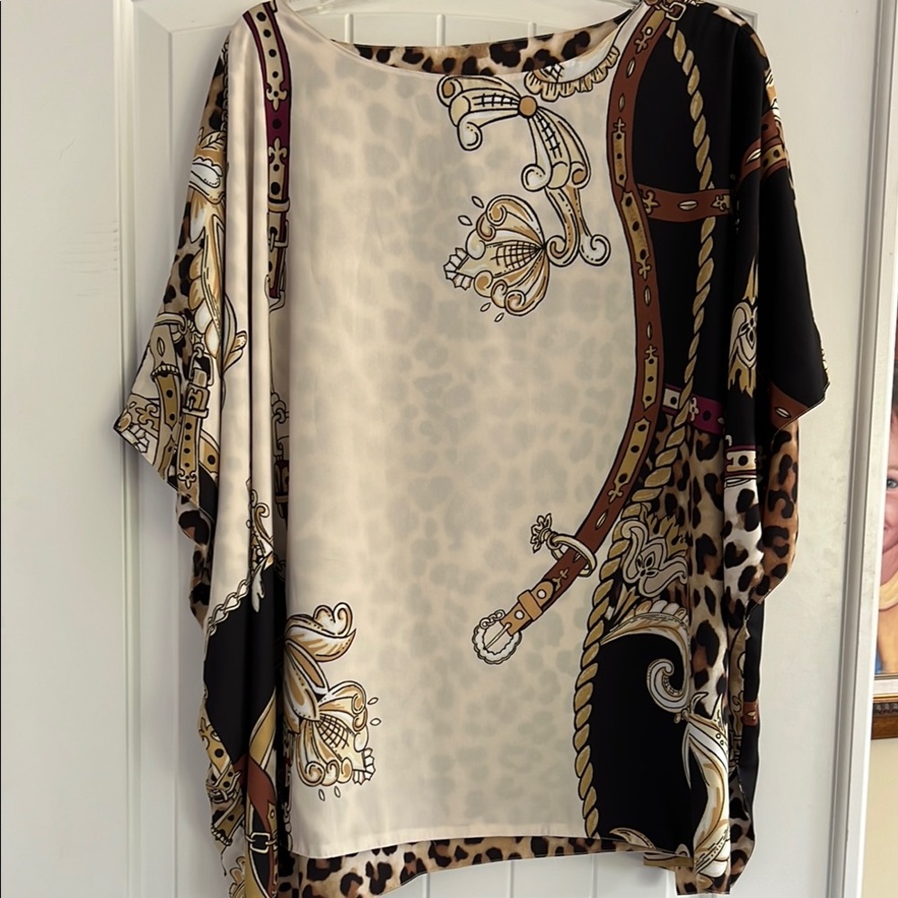 Elegant Reversible Plus Size Women's Printed Top